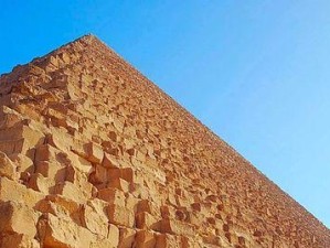 重重金字塔闯关攻略——征服顶峰的奇幻冒险（攀登金字塔，突破层层关卡，挑战自我极限）